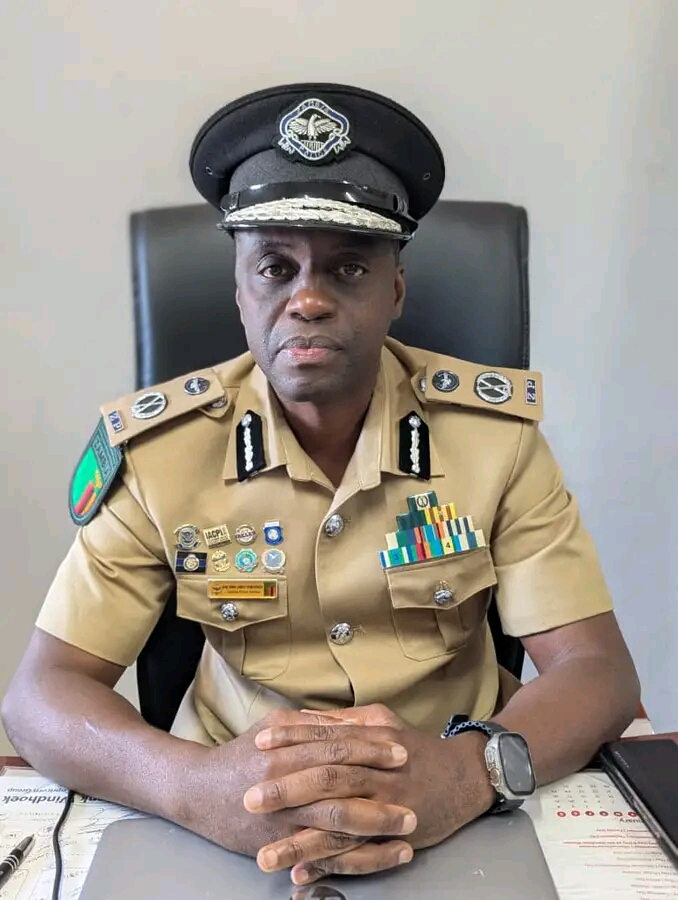 POLICE RESCUE TEEN GIRL FROM VIOLENT NALOLO MOB.